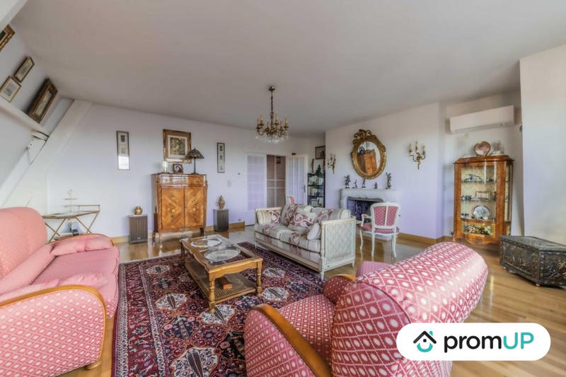 Appartement - 188 m² - 5 pièces