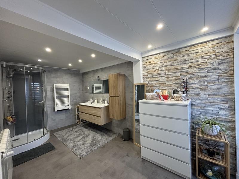 Maison - 138 m² - 4 pièces