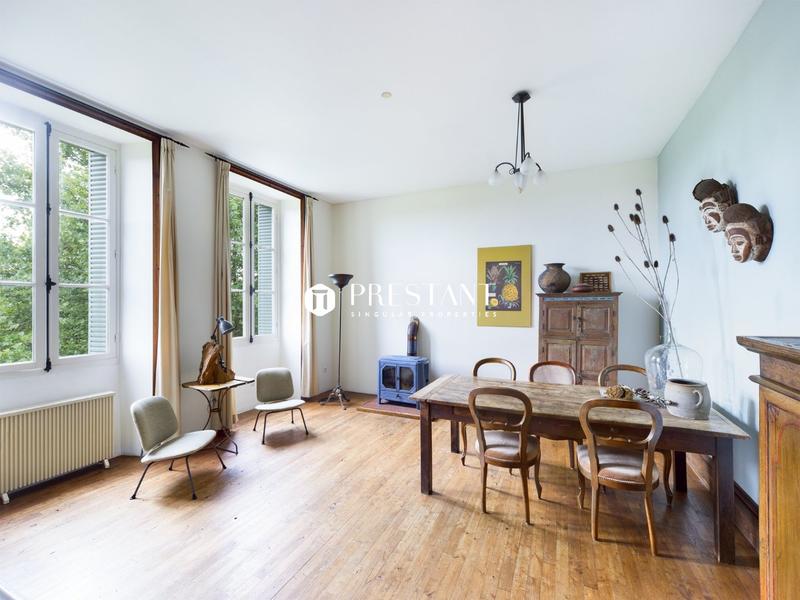 Demeure - 540 m² - 21 pièces