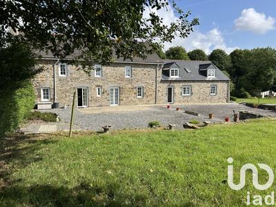 Maison - 217 m² - 7 pièces