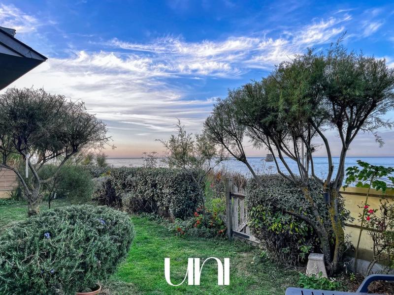 Maison - 237 m² - 7 pièces