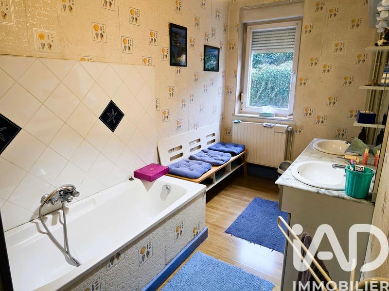 Maison de ville - 201 m² - 8 pièces