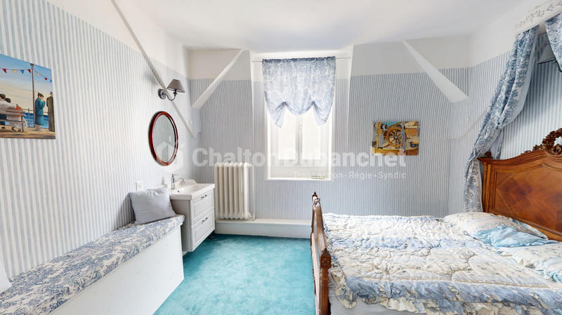 Demeure - 377 m² - 12 pièces