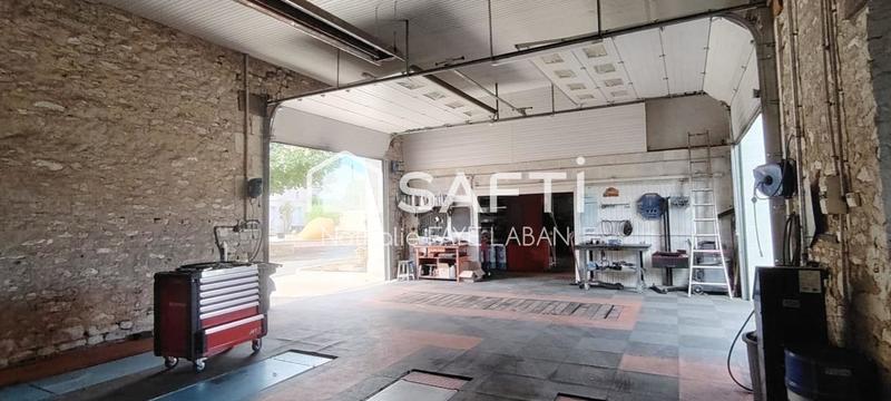 Maison - 325 m² - 8 pièces