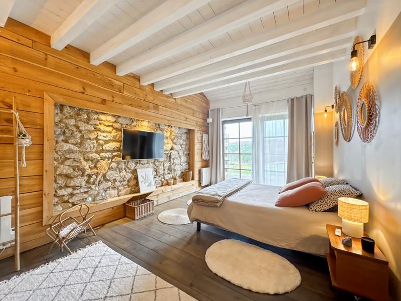 Maison - 408 m² - 12 pièces