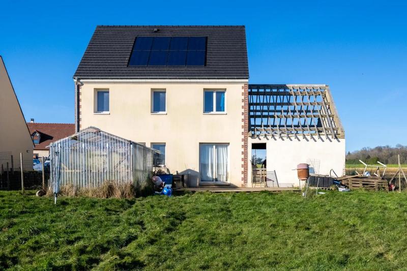 Maison - 110 m² - 5 pièces