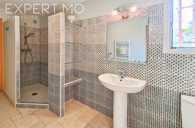 Mas - 275 m² - 9 pièces