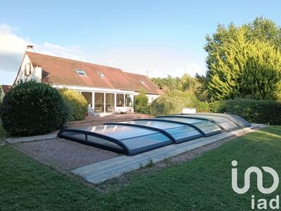 Maison - 195 m² - 8 pièces