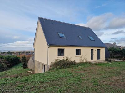 Maison traditionnelle - 253 m² - 10 pièces