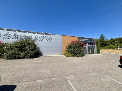 Local commercial - 182 m²