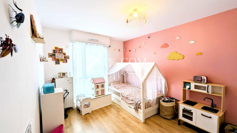 Appartement - 80 m² - 4 pièces