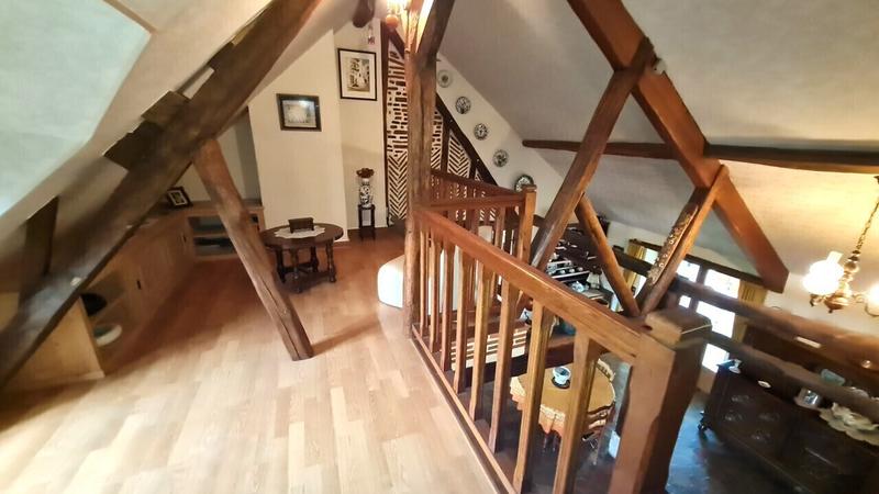Maison - 170 m² - 9 pièces