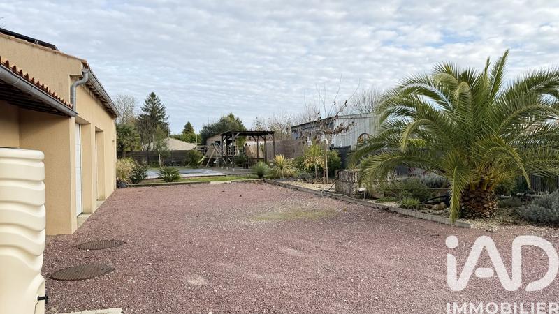 Maison - 223 m² - 9 pièces