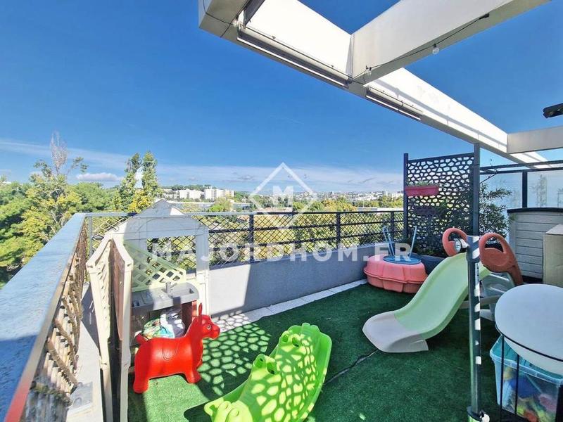 Appartement - 84 m² - 4 pièces