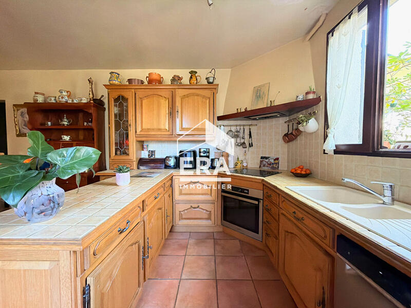 Maison - 137 m² - 5 pièces