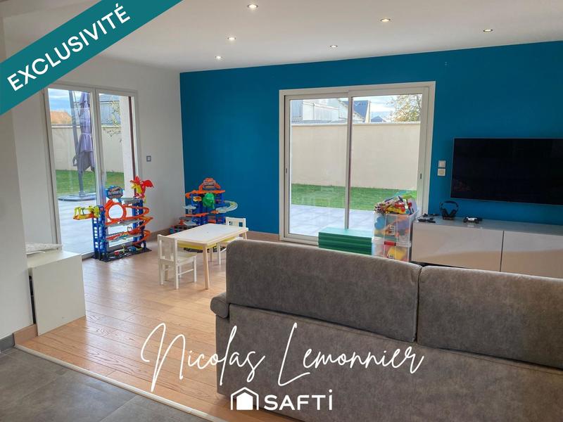 Maison - 240 m² - 6 pièces