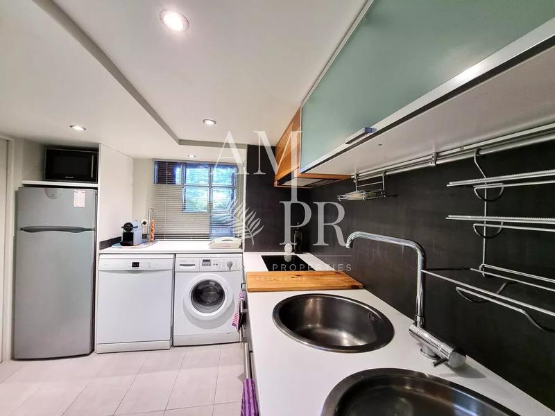 Villa - 301 m² - 8 pièces