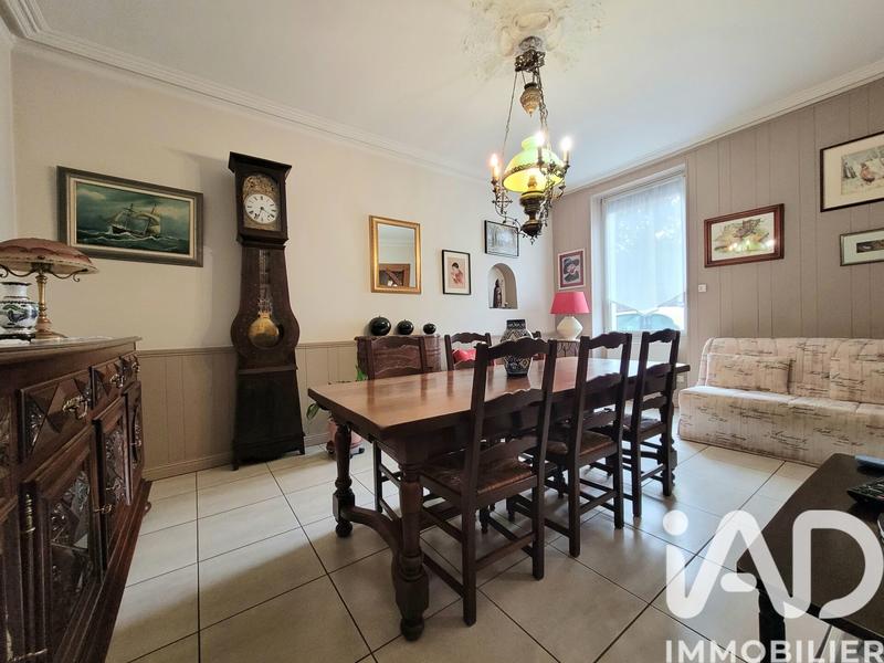 Maison - 104 m² - 7 pièces