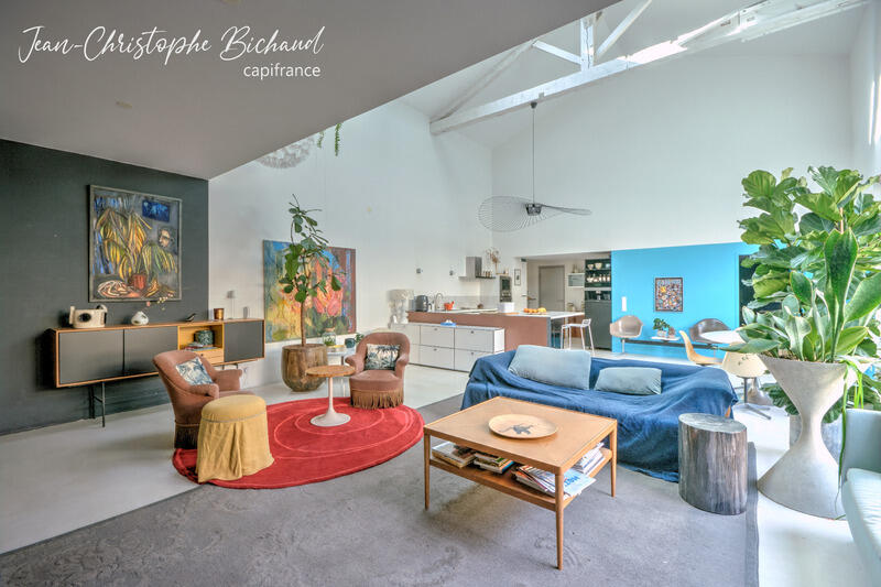 Loft - 275 m² - 5 pièces