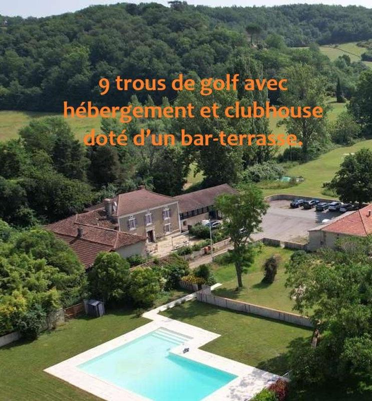 Maison - 422 m² - 12 pièces