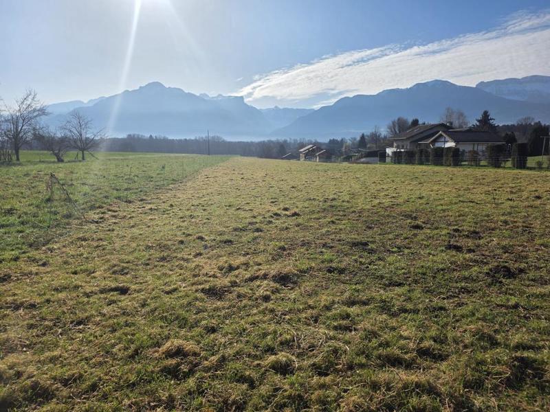 Terrain - 909 m²