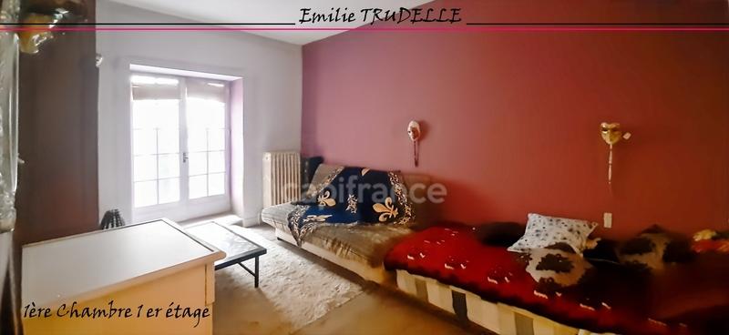 Maison - 222 m² - 8 pièces