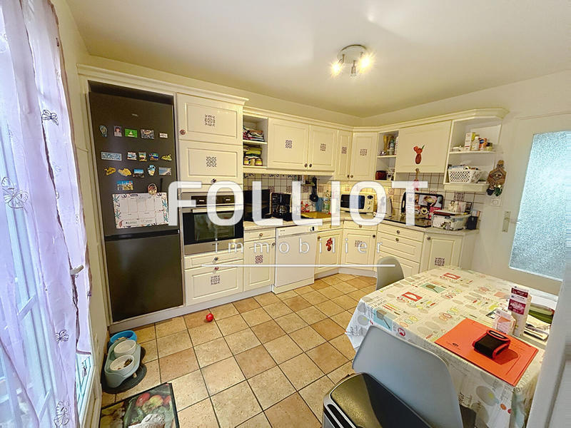 Maison - 90 m² - 5 pièces