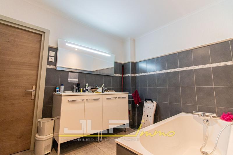 Appartement - 100 m² - 4 pièces