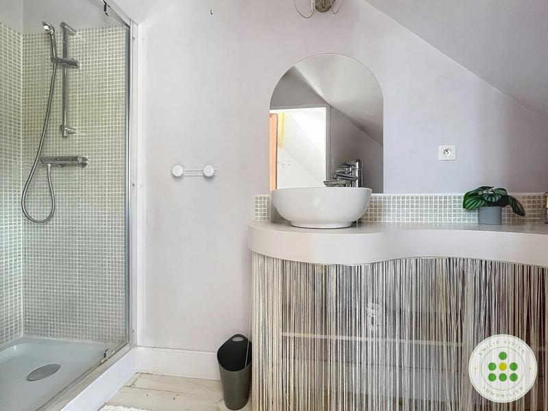 Longère - 234 m² - 6 pièces