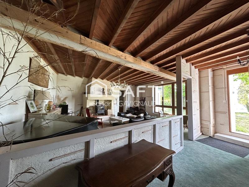 Maison - 370 m² - 12 pièces