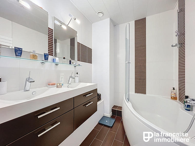 Appartement - 110 m² - 6 pièces