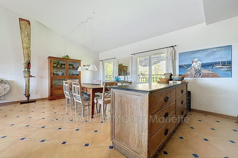 Appartement - 106 m² - 5 pièces