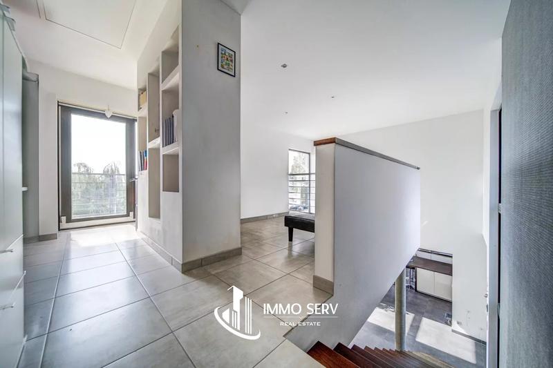 Maison - 229 m² - 7 pièces