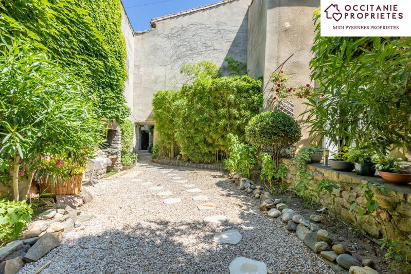 Maison de maîtres - 276 m² - 9 pièces