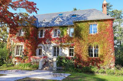 Maison - 360 m² - 12 pièces