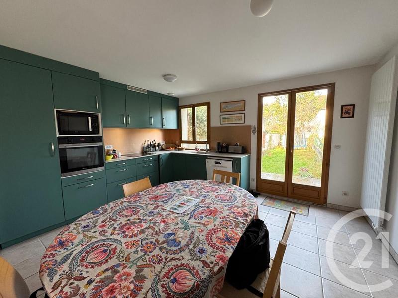 Maison - 98 m² - 5 pièces