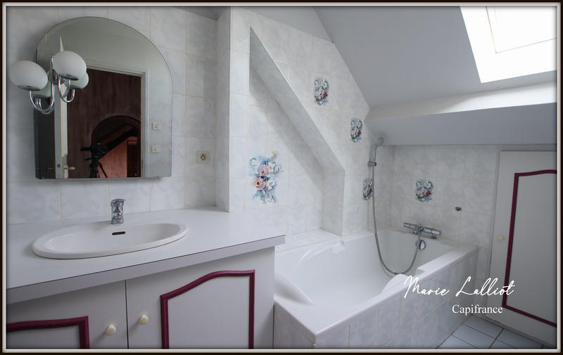 Maison - 322 m² - 11 pièces