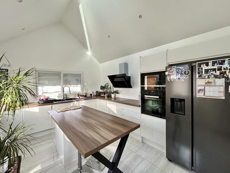 Maison - 137 m² - 6 pièces