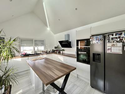 Maison - 137 m² - 6 pièces