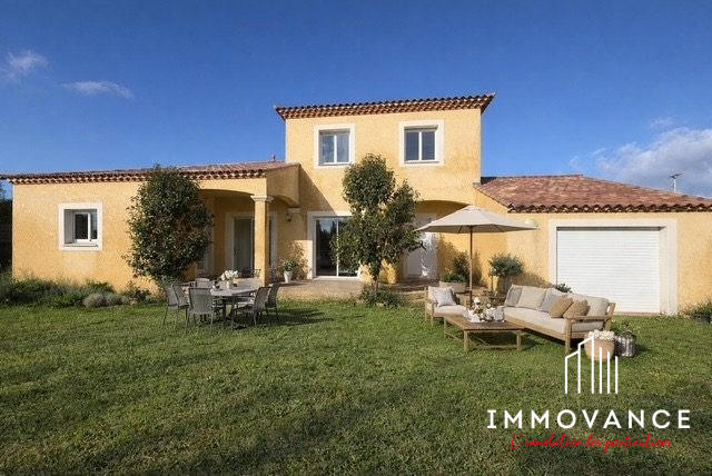 Maison - 177 m² - 7 pièces