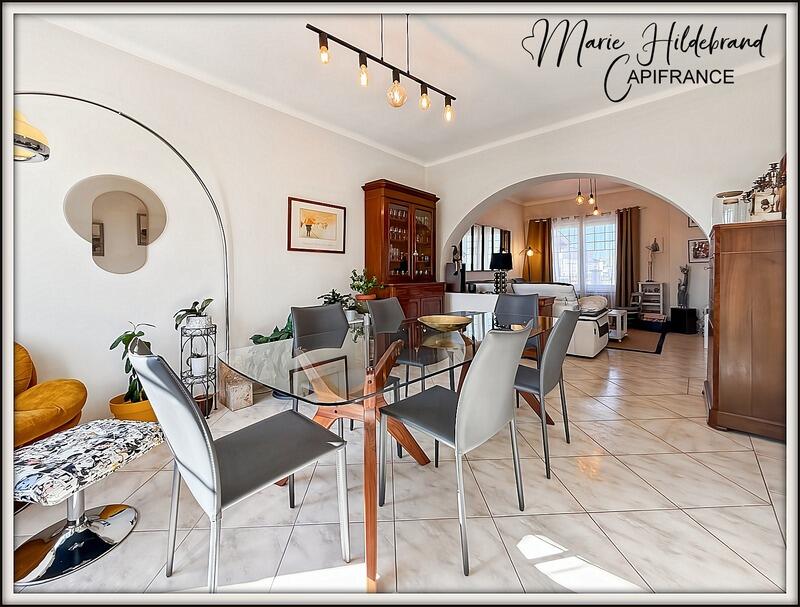 Maison - 185 m² - 9 pièces