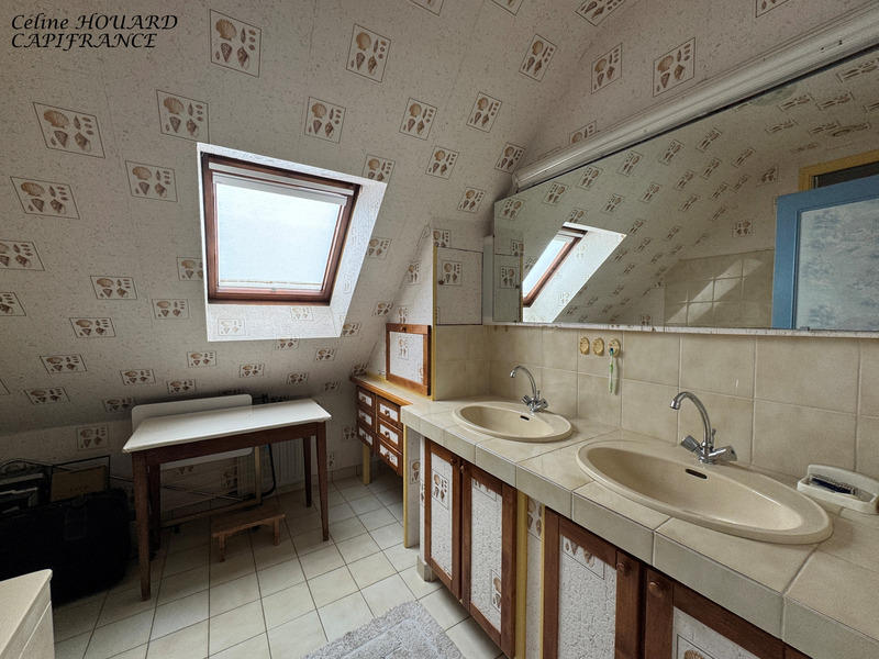 Maison - 142 m² - 8 pièces