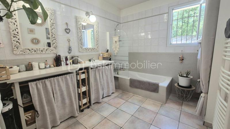 Villa - 171 m² - 7 pièces