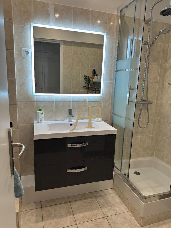 Appartement - 89 m² - 4 pièces