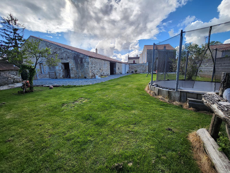 Maison - 180 m² - 7 pièces