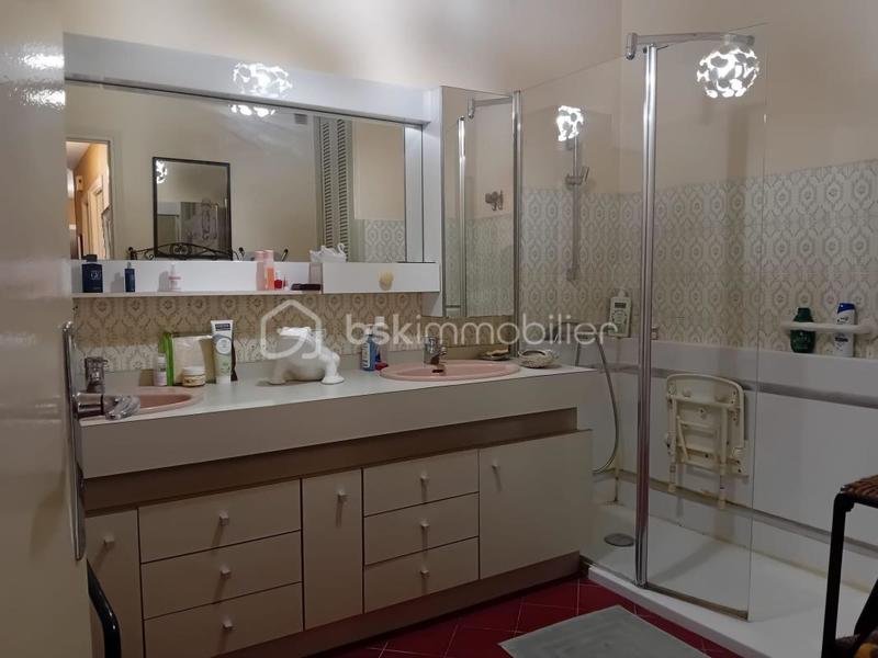 Appartement - 84 m² - 3 pièces