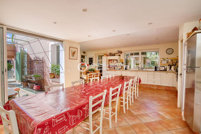 Villa - 400 m² - 12 pièces