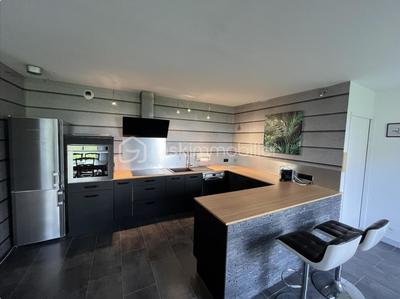 Appartement - 97 m² - 3 pièces