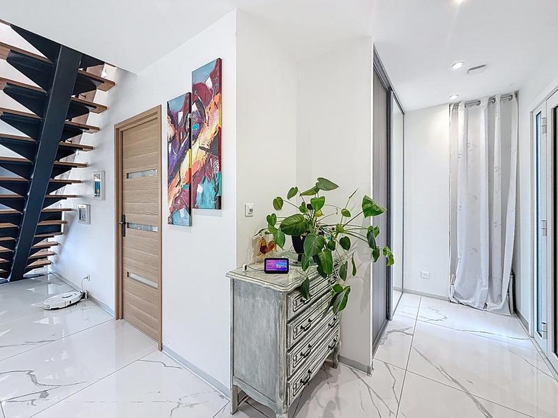 Maison contemporaine - 154 m² - 7 pièces