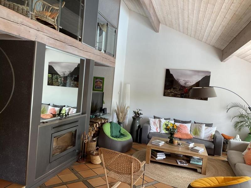 Villa - 167 m² - 6 pièces